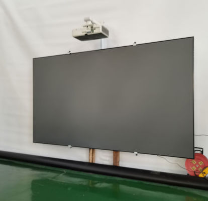 Kết nối Wifi và Bluetooth Kiosk màn hình cảm ứng màu đen với khung bạc với điều khiển từ xa bằng giọng nói
