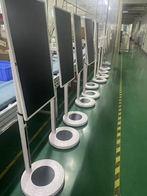 32 inch Portable Smart TV Màn hình cảm ứng di động Không dây Android TV trên bánh xe