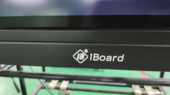 IBoard Giải pháp bảng trắng cạnh tranh Andorid 16 màn hình phẳng tương tác bảng thông minh