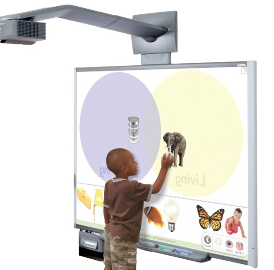 20 điểm chạm Infrared interactive whiteboard với 000 giờ làm việc Lifetime Projection Area Theo kích thước whiteboard