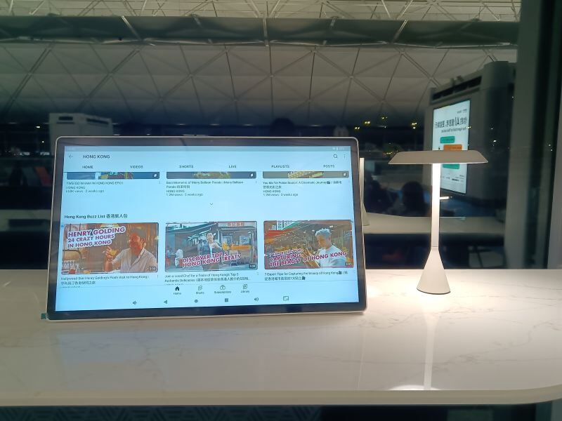 24.5 inch 8GB RAM Video di động họp màn hình cảm ứng màn hình hiển thị bàn làm việc Và sàn đứng